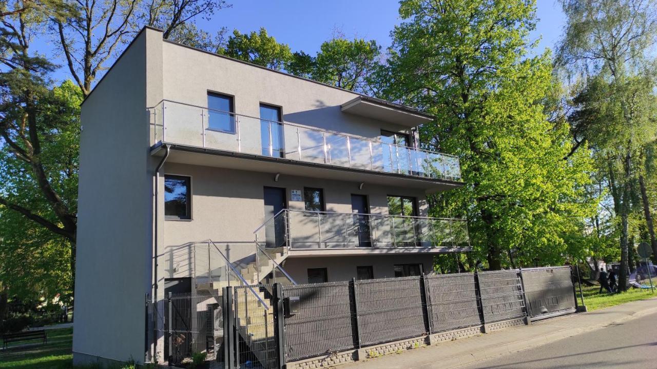 Ferienwohnung Domek W Parku Hel Exterior foto
